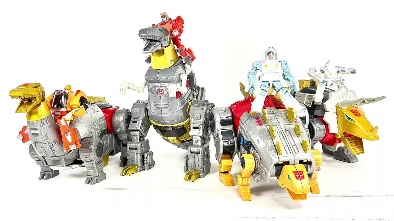 Transformers News: First Look at Studio Series 86 Leader Snarl