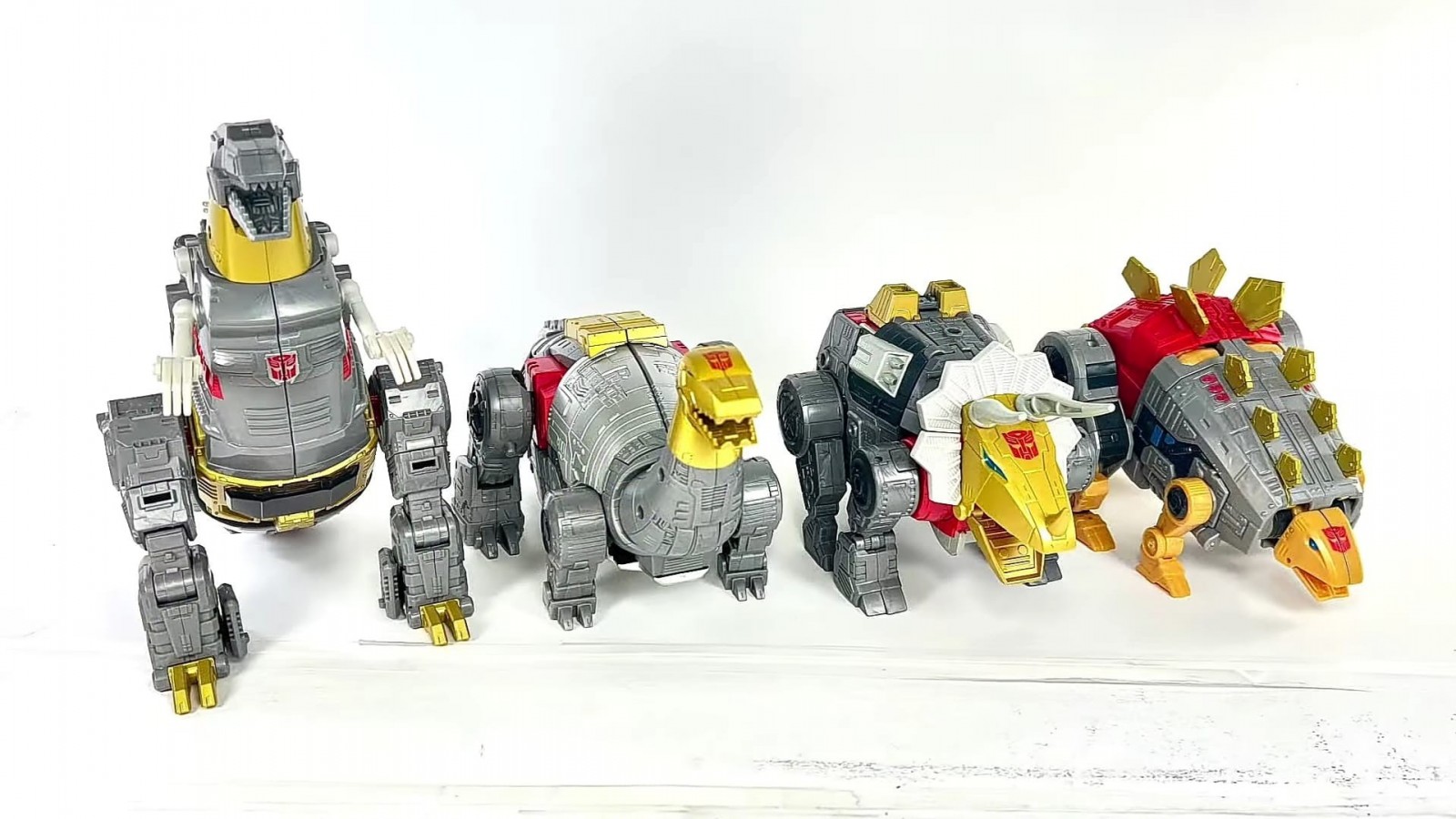 Transformers News: First Look at Studio Series 86 Leader Snarl