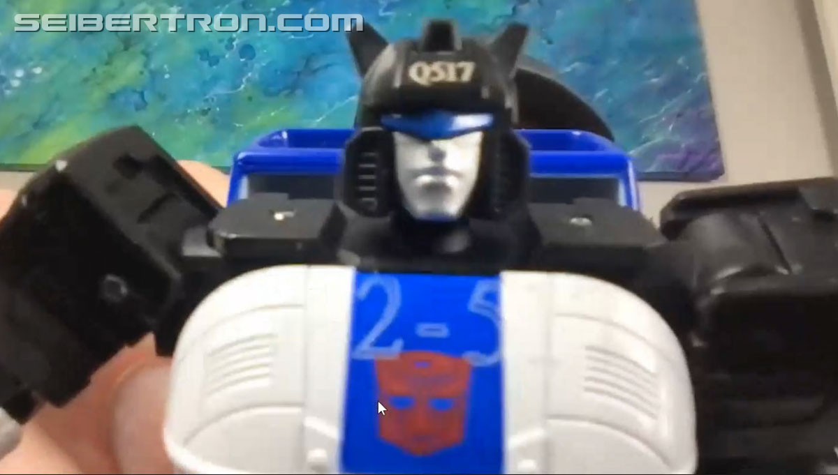 Transformers News: ORIGINS JAZZ revealed from the Buzzworthy Bumblebee line Transformers News: ORIGINS JAZZ revealed from the Buzzworthy Bumblebee line