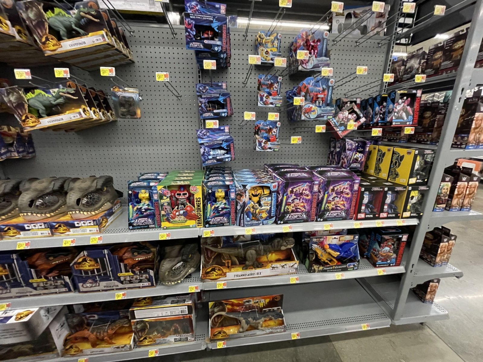 Transformers News: Transformers Legacy Line Metalhawk and Twincast Found at US Walmarts Transformers News: Transformers Legacy Line Metalhawk and Twincast Found at US Walmarts