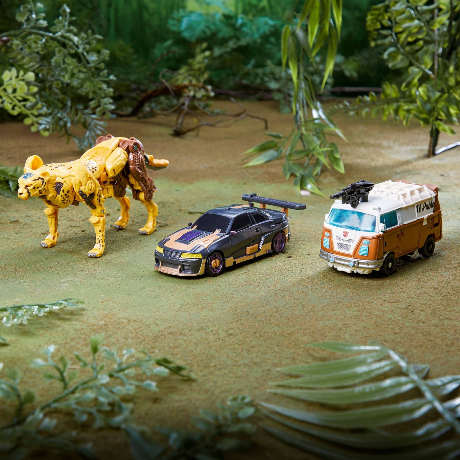 Transformers News: First Look at Only Predacon Character in Rise of the Beasts Toyline So Far + Mainline Mirage Transformers News: First Look at Only Predacon Character in Rise of the Beasts Toyline So Far + Mainline Mirage