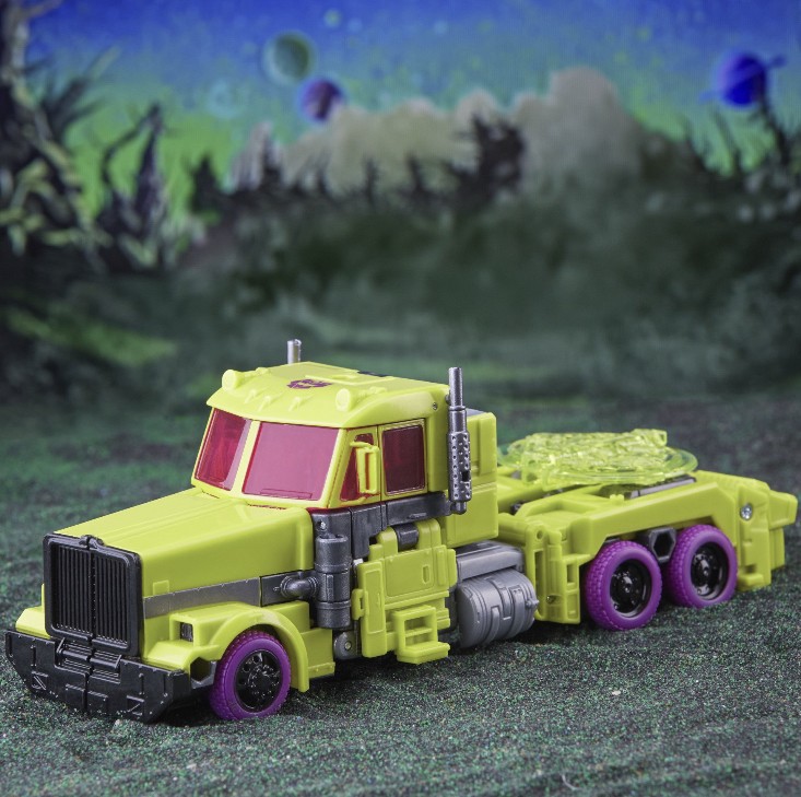 Transformers News: Walmart Exclusive G2 Themed Line Revealed