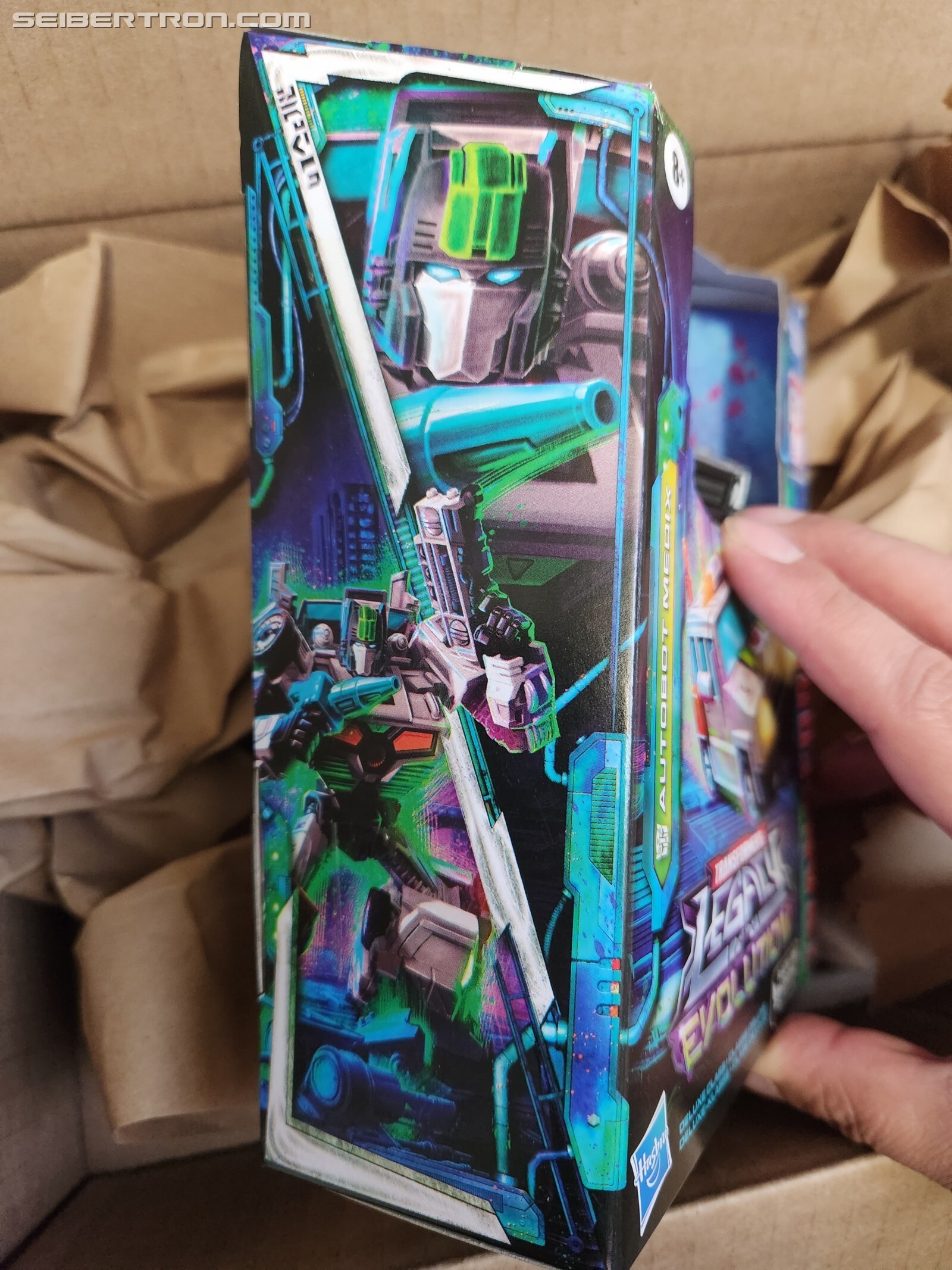 Transformers News: First Look at Legacy Evolution Medix Box Art Transformers News: First Look at Legacy Evolution Medix Box Art