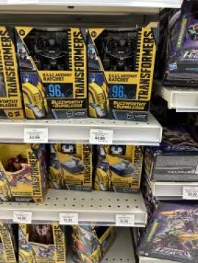 Transformers News: New Exclusives Found at Toysrus in Canada Transformers News: New Exclusives Found at Toysrus in Canada