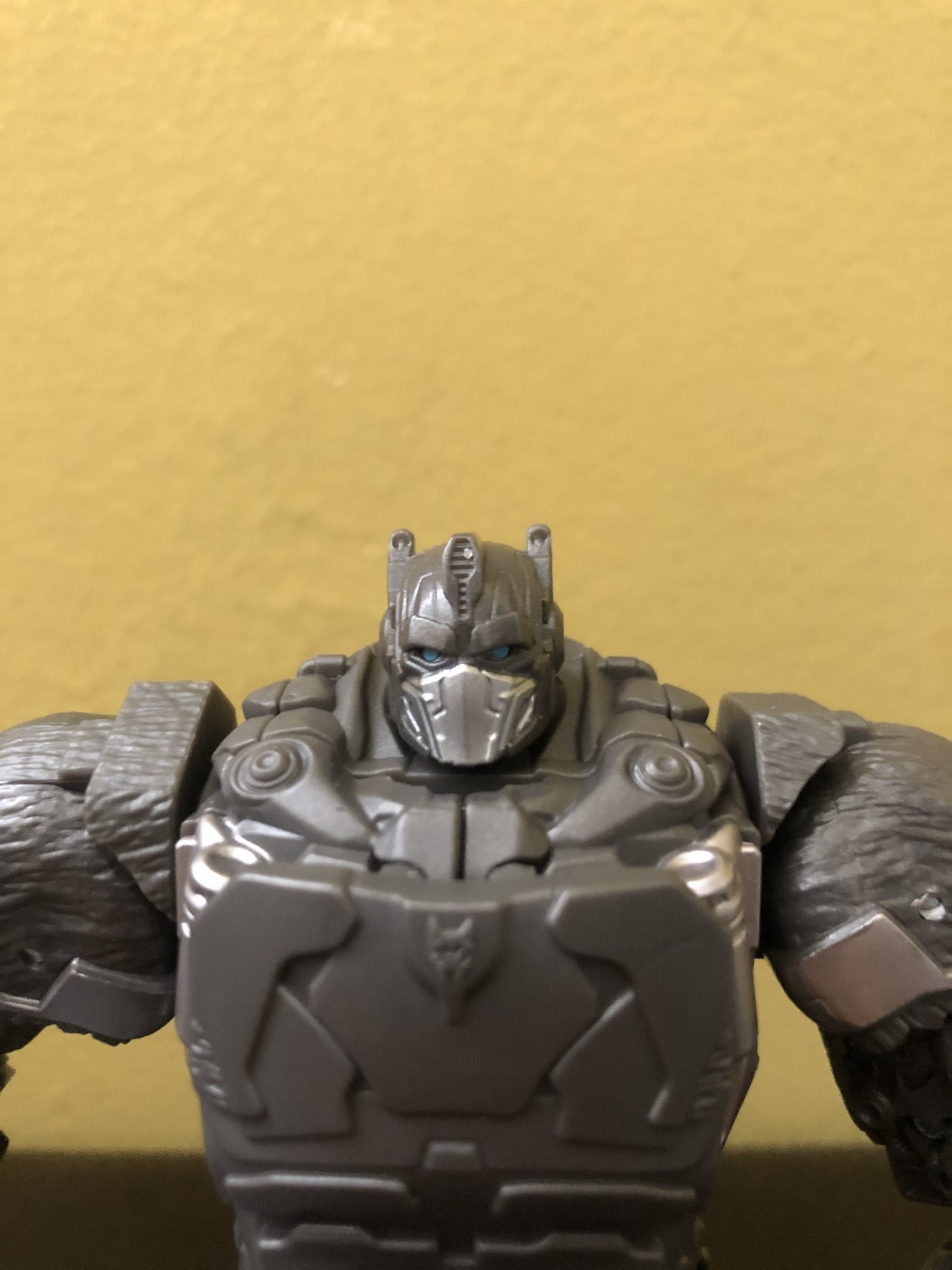 Transformers News: More Images of ROTB Voyager Optimus PriImal Showing Both Modes + Transformation Video