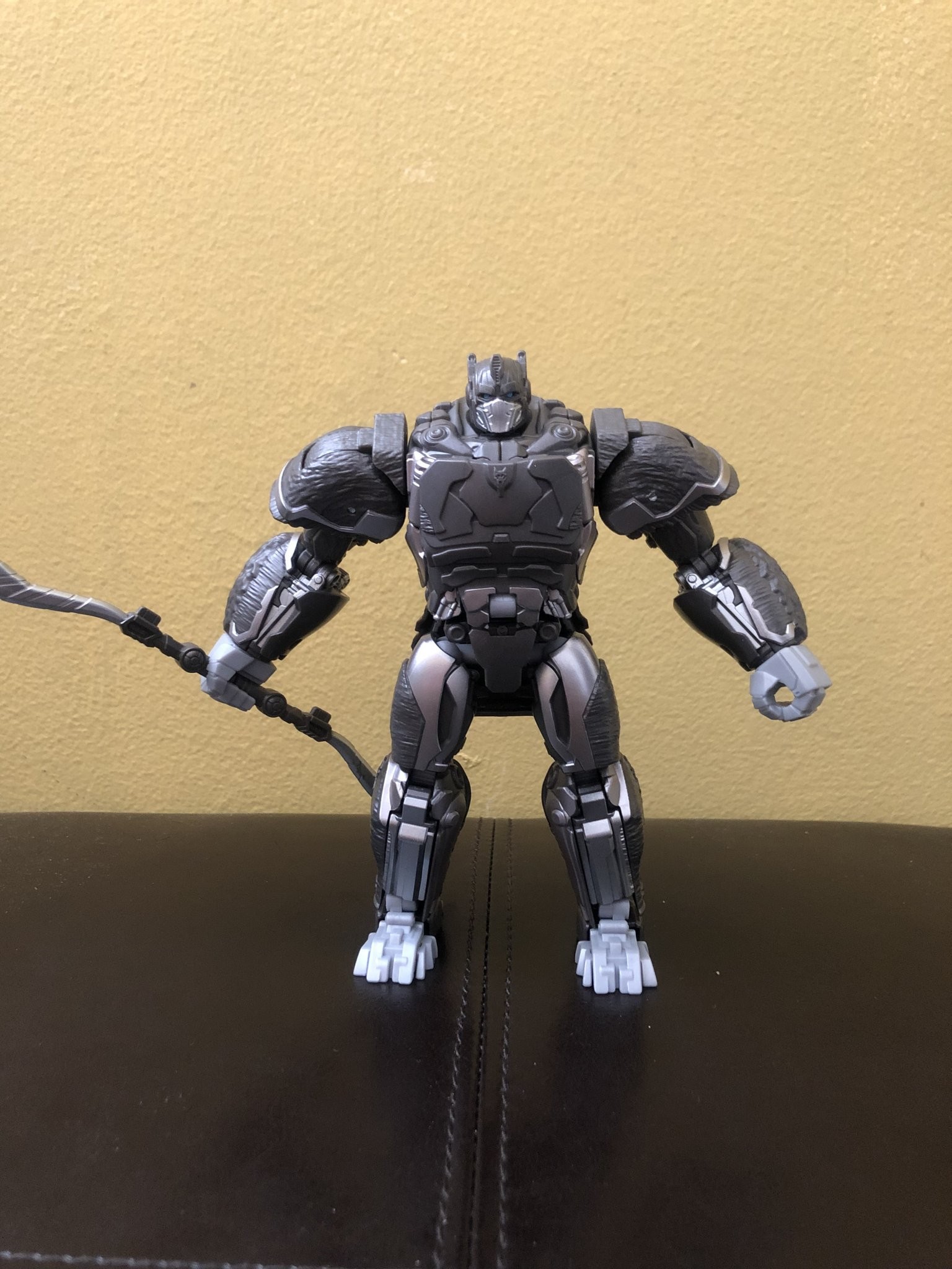 Transformers News: More Images of ROTB Voyager Optimus PriImal Showing Both Modes + Transformation Video