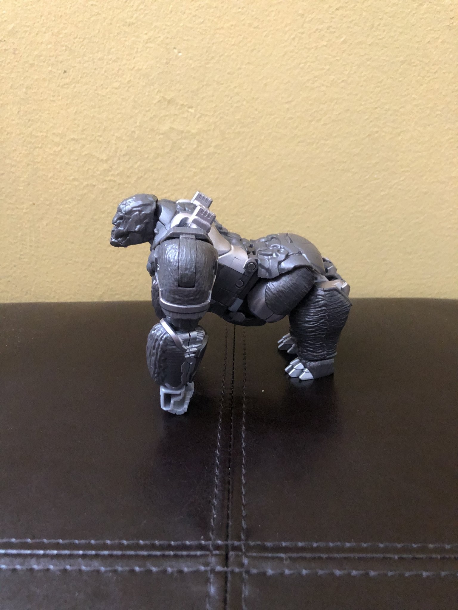 Transformers News: More Images of ROTB Voyager Optimus PriImal Showing Both Modes + Transformation Video