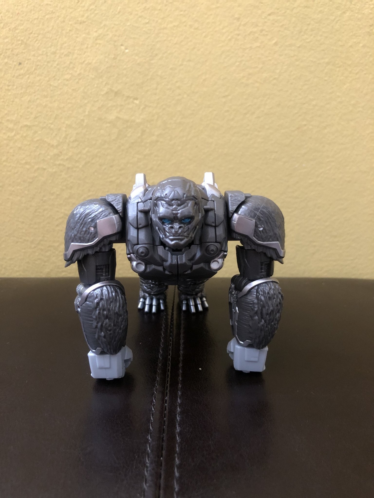 Transformers News: More Images of ROTB Voyager Optimus PriImal Showing Both Modes + Transformation Video