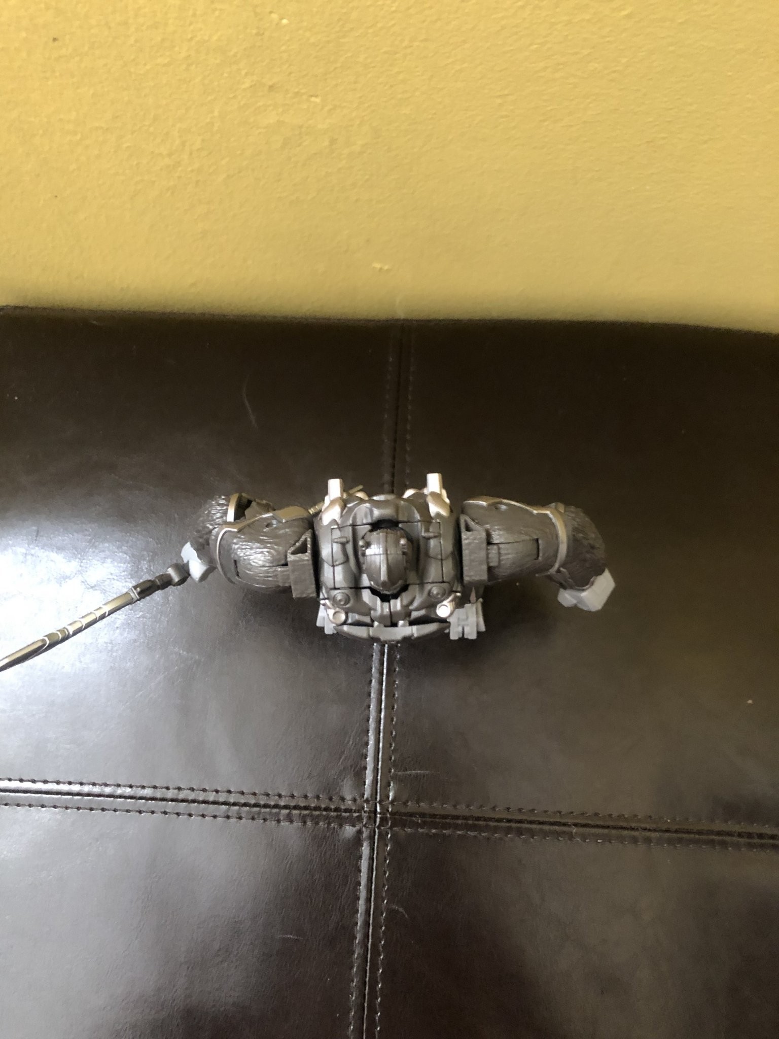 Transformers News: More Images of ROTB Voyager Optimus PriImal Showing Both Modes + Transformation Video