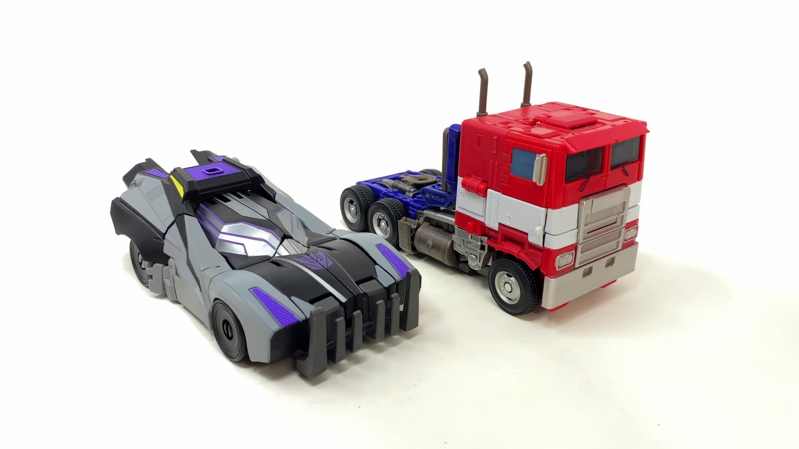 Transformers News: In Hand Images of Studio Series Gamer Edition Optimus Prime and Barricade Transformers News: In Hand Images of Studio Series Gamer Edition Optimus Prime and Barricade