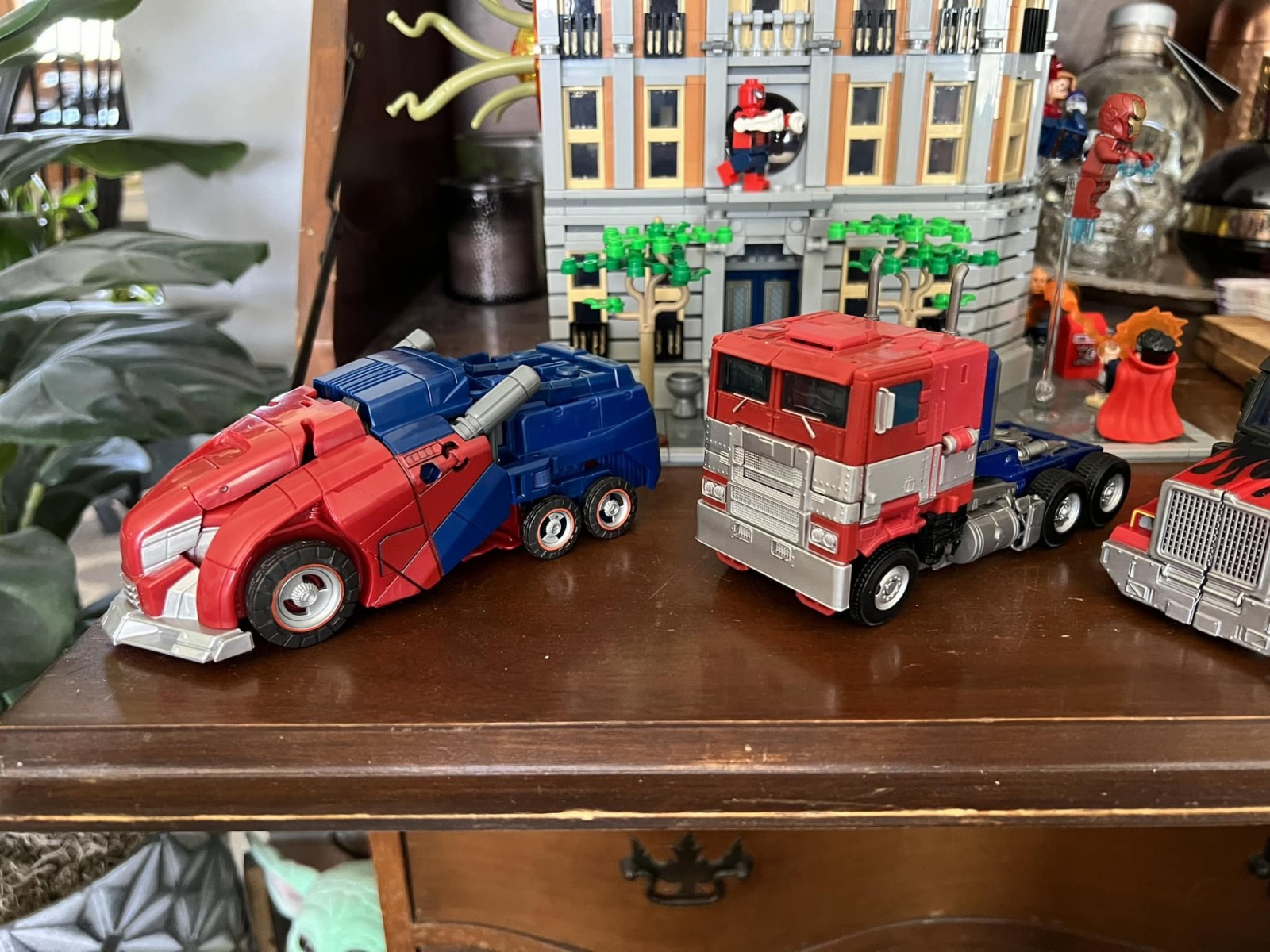 Transformers News: In Hand Images of Studio Series Gamer Edition Optimus Prime and Barricade Transformers News: In Hand Images of Studio Series Gamer Edition Optimus Prime and Barricade