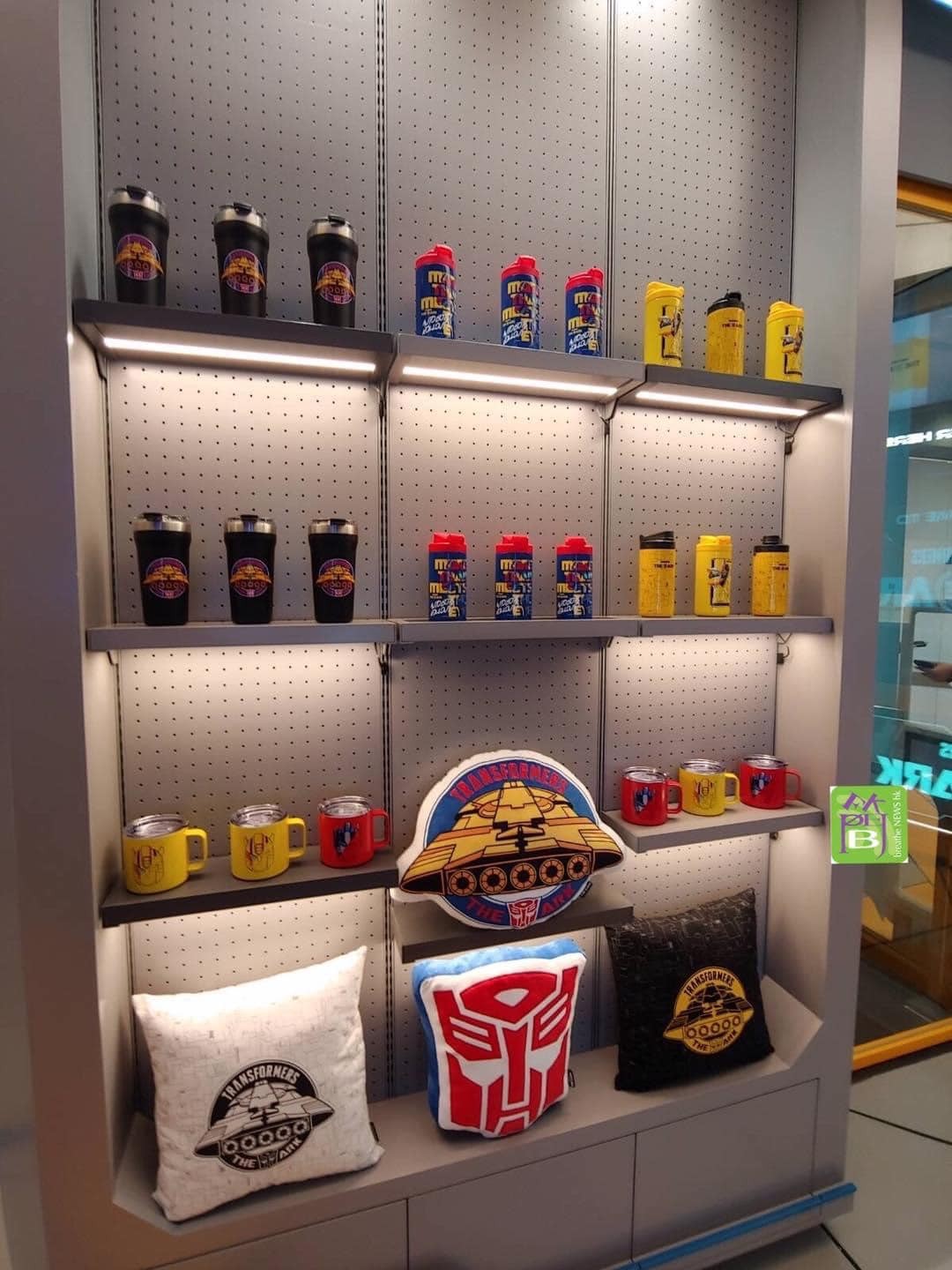 Transformers News: Images of New Official Transformers Restauraunt in Hong Kong Transformers News: Images of New Official Transformers Restauraunt in Hong Kong