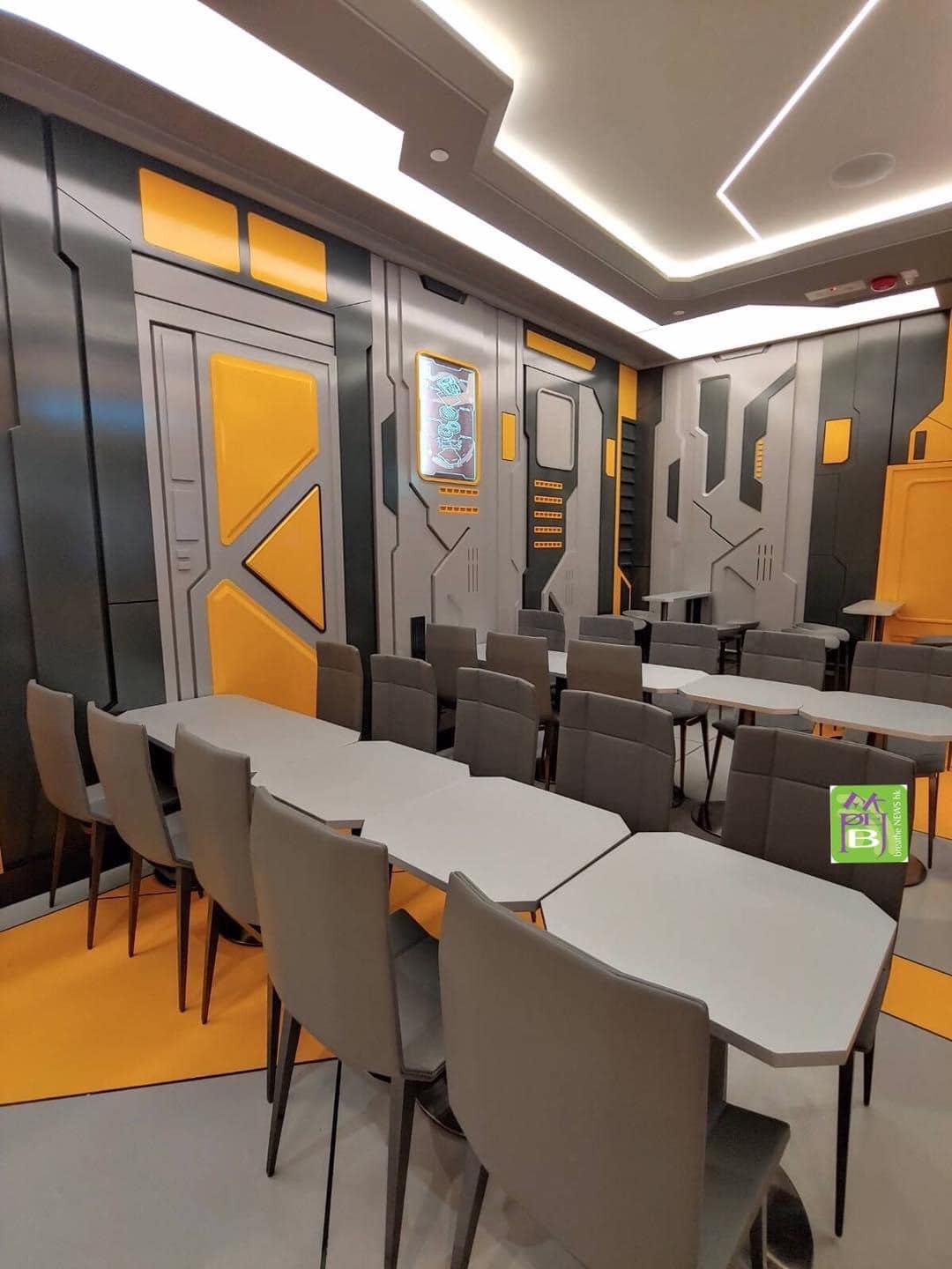 Transformers News: Images of New Official Transformers Restauraunt in Hong Kong Transformers News: Images of New Official Transformers Restauraunt in Hong Kong