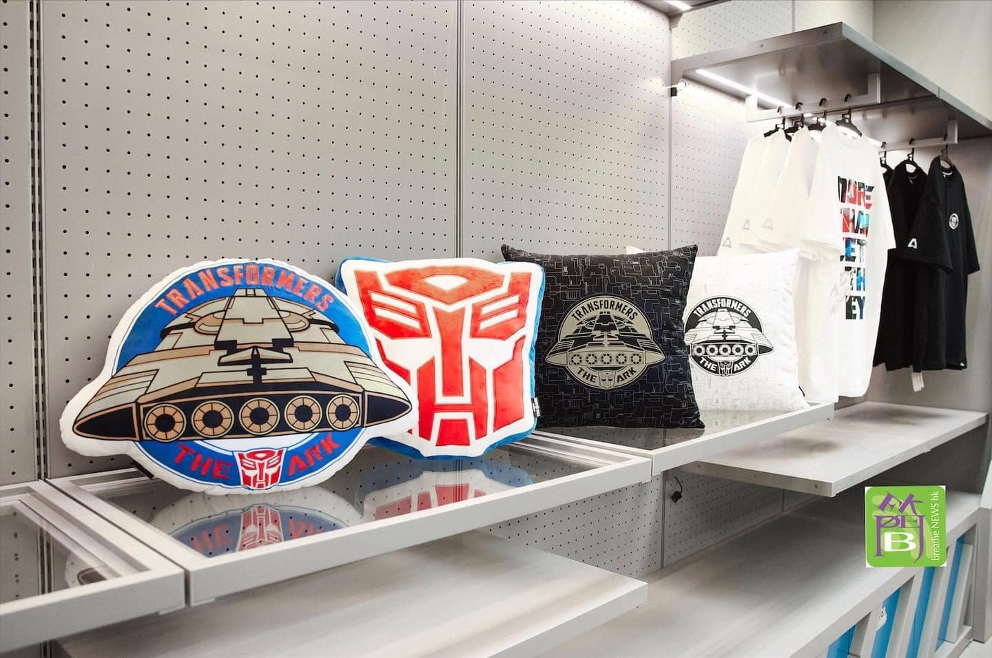 Transformers News: Images of New Official Transformers Restauraunt in Hong Kong Transformers News: Images of New Official Transformers Restauraunt in Hong Kong