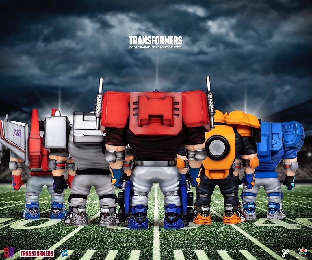 Transformers News: New $400 Statue of Optimus Prime as a Football Player Released Transformers News: New $400 Statue of Optimus Prime as a Football Player Released