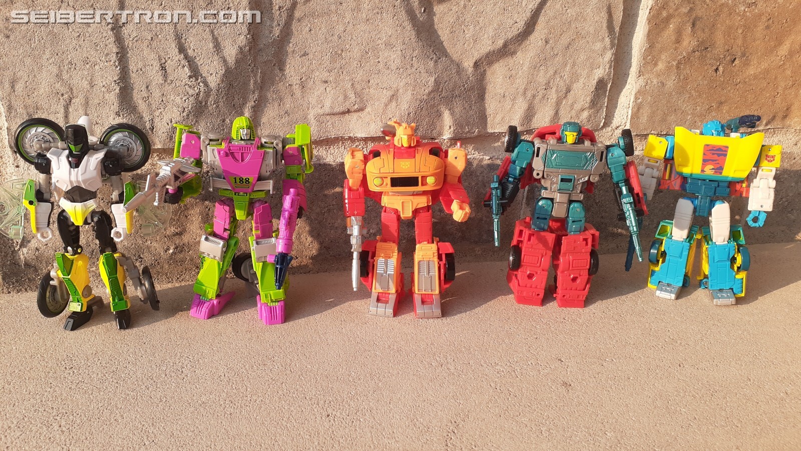 Transformers News: In Hand Images and Reviews of Deluxes from Walmart G2 Line