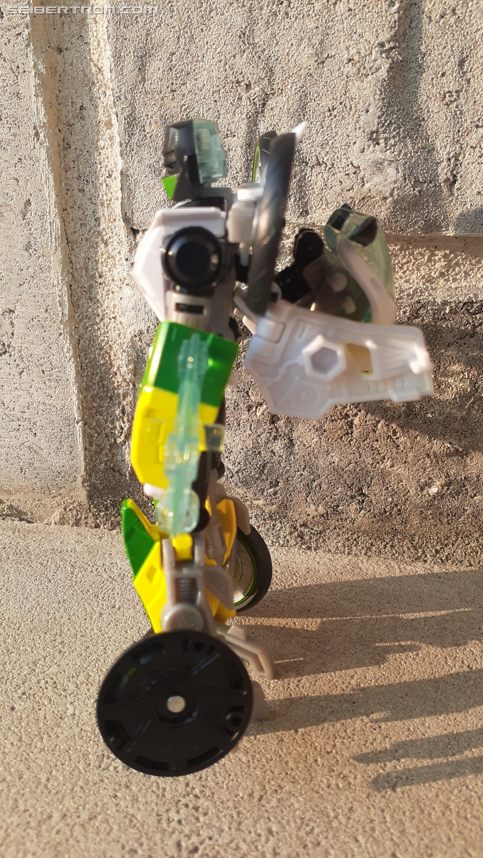 Transformers News: In Hand Images and Reviews of Deluxes from Walmart G2 Line