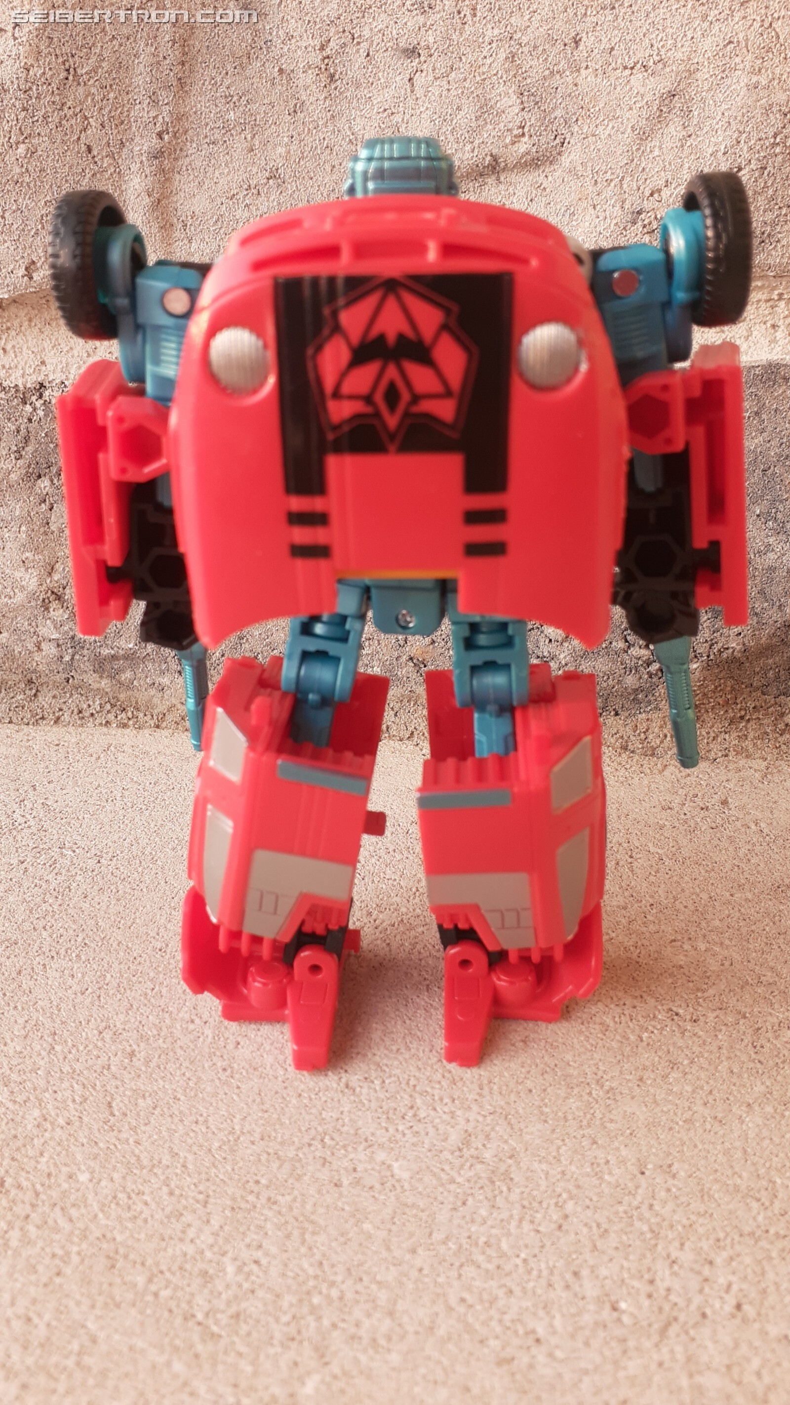 Transformers News: In Hand Images and Reviews of Deluxes from Walmart G2 Line