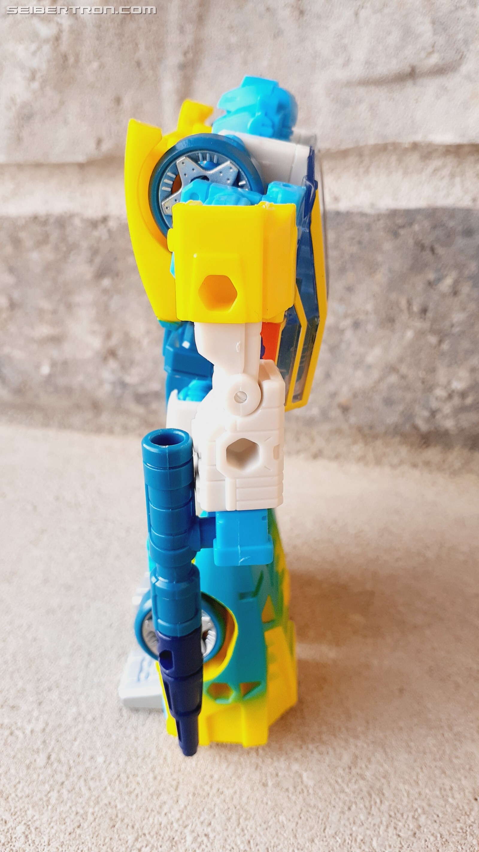 Transformers News: In Hand Images and Reviews of Deluxes from Walmart G2 Line