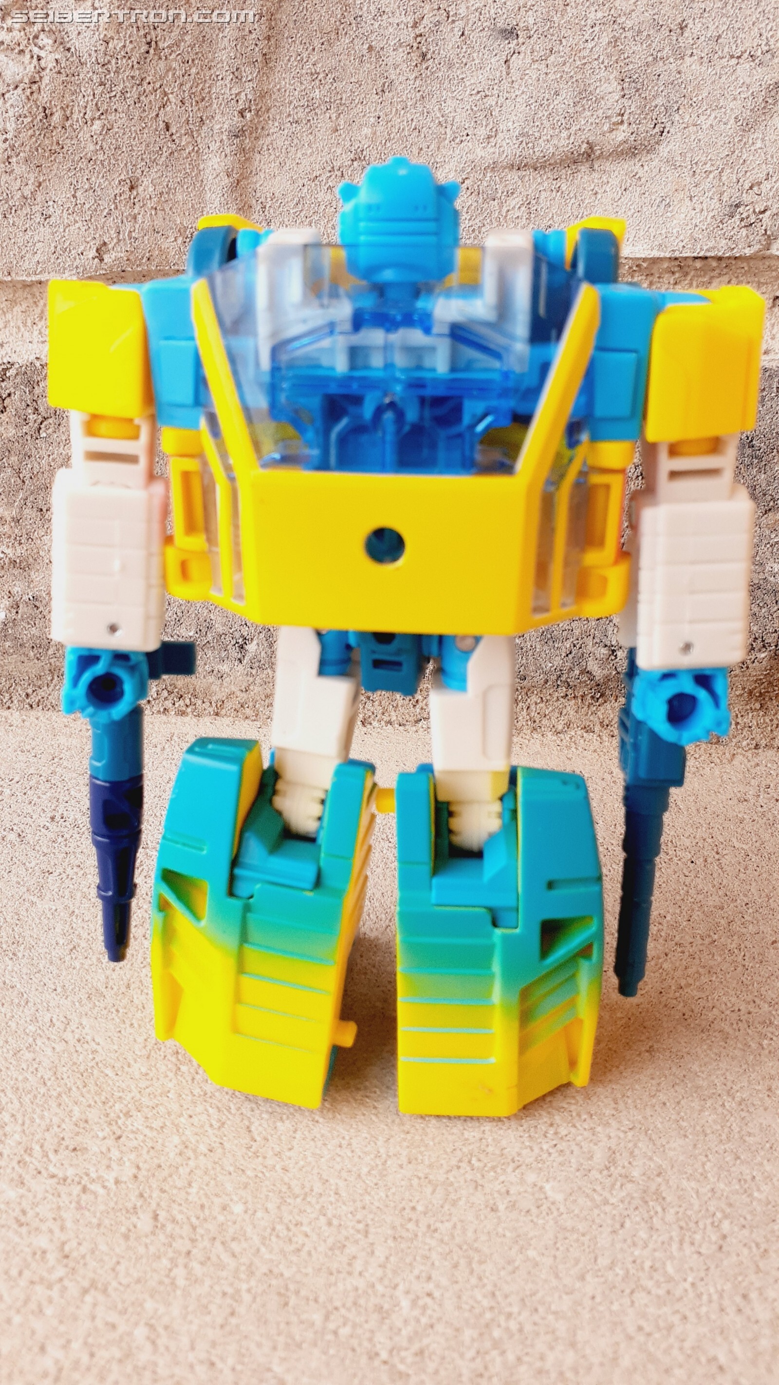 Transformers News: In Hand Images and Reviews of Deluxes from Walmart G2 Line
