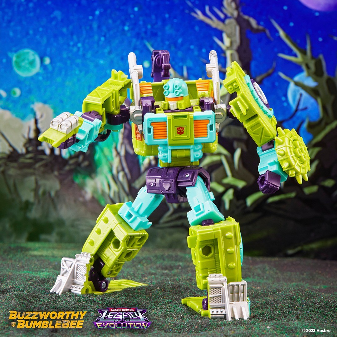 Transformers News: Transformers Buzzworthy Bumblebee Towline Officially Revealed and Found at Retail