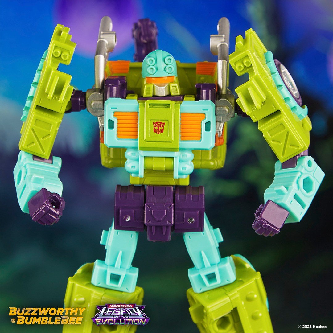 Transformers News: Transformers Buzzworthy Bumblebee Towline Officially Revealed and Found at Retail