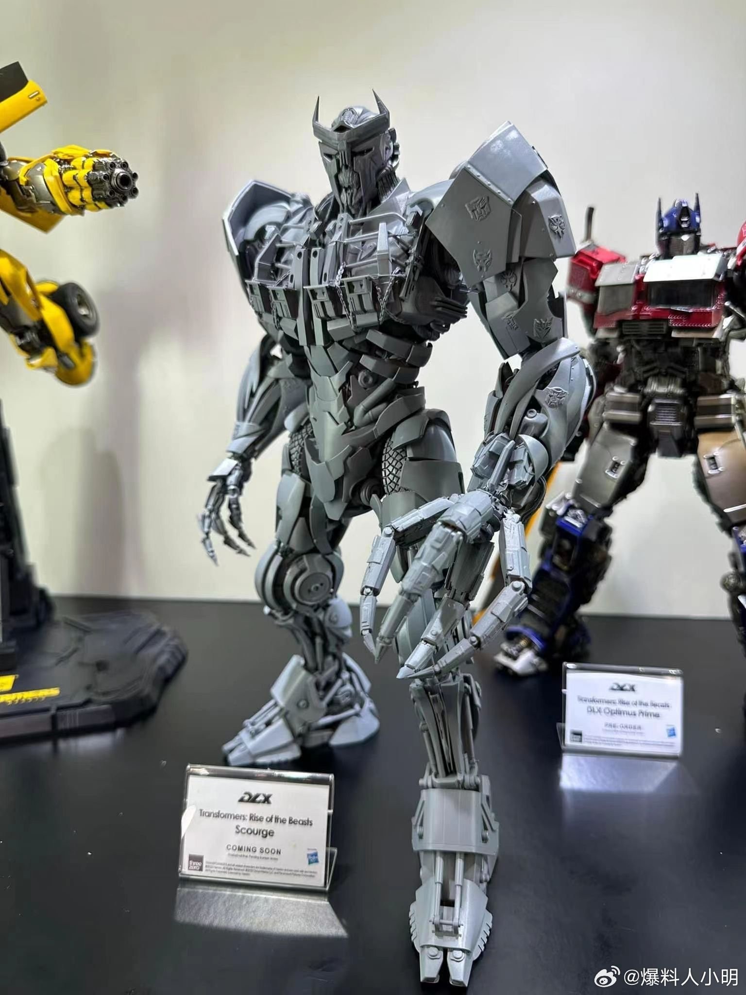 Transformers News: ThreeZero Reveals Gray Prototypes for DLX Scourge and Mirage