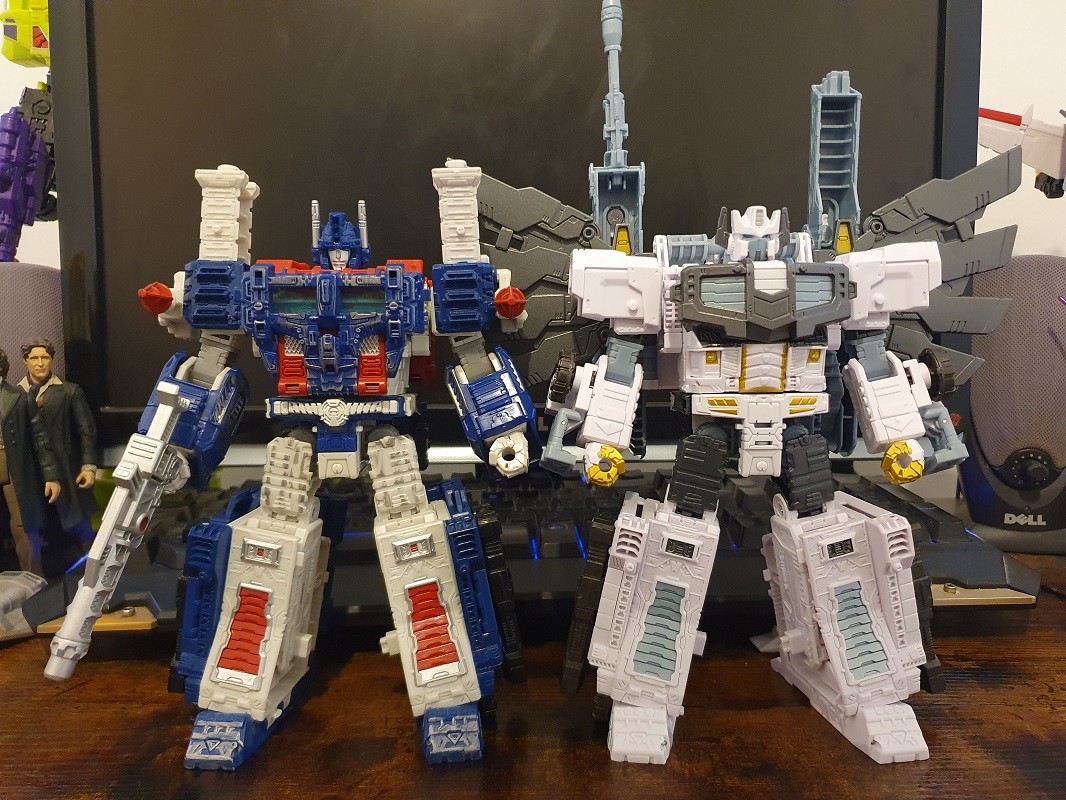 Transformers News: In Hand Images of Legacy Trashmaster, Bludgeon and New IDW Figures Transformers News: In Hand Images of Legacy Trashmaster, Bludgeon and New IDW Figures