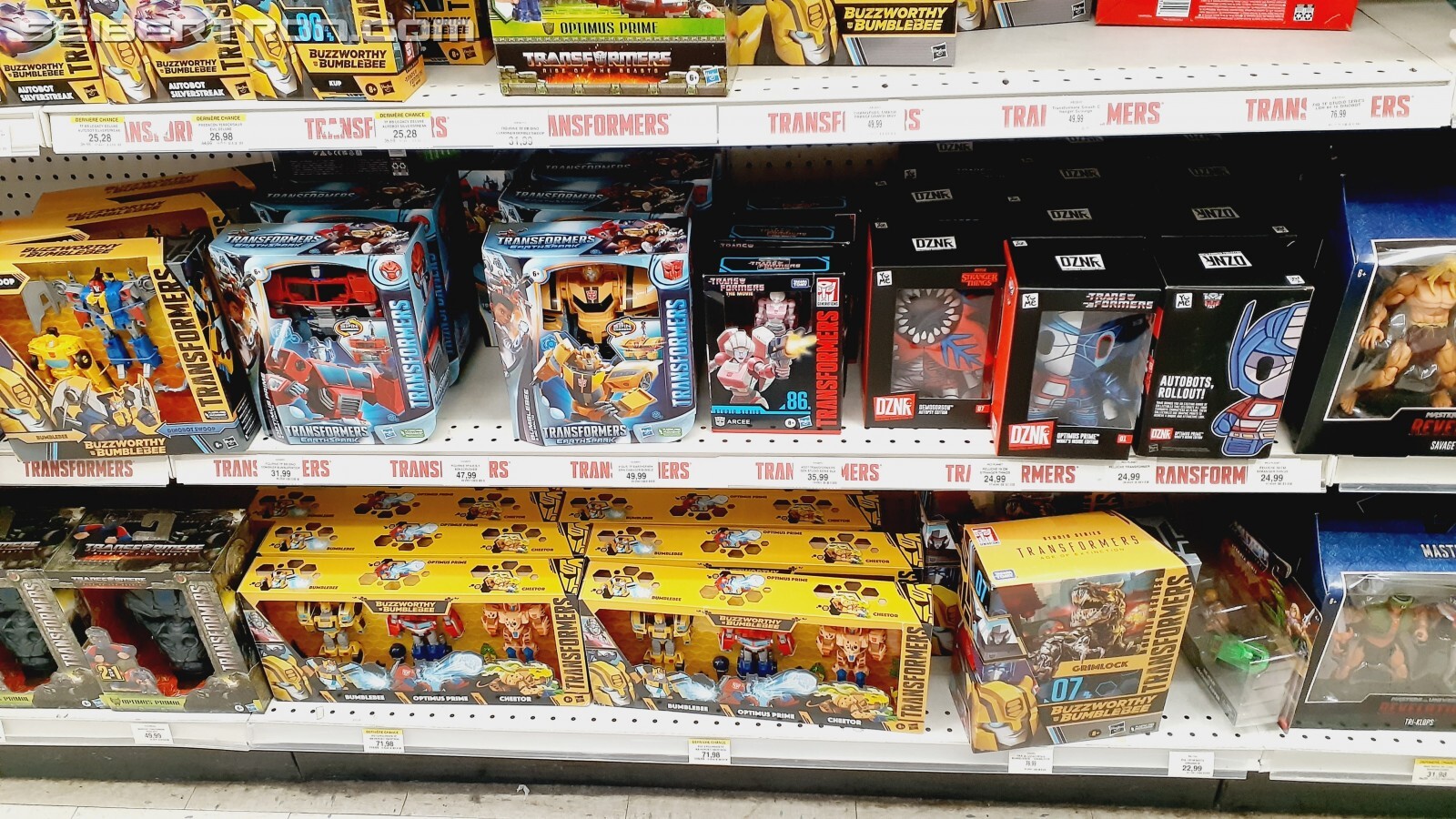 Transformers News: Lots of New Product finally Stocked at Canadian Toysrus Stores