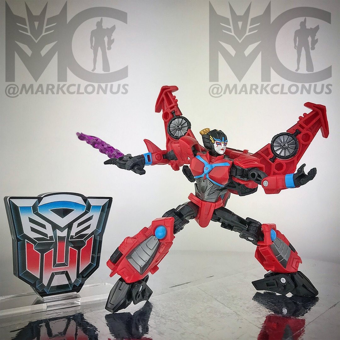 Transformers News: Transformers Legacy Designer Notes - Deluxe Class Windblade Transformers News: Transformers Legacy Designer Notes - Deluxe Class Windblade