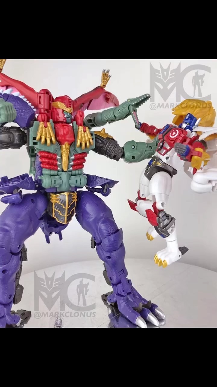 Transformers News: Preorders and Official Images for Commander Magmatron
