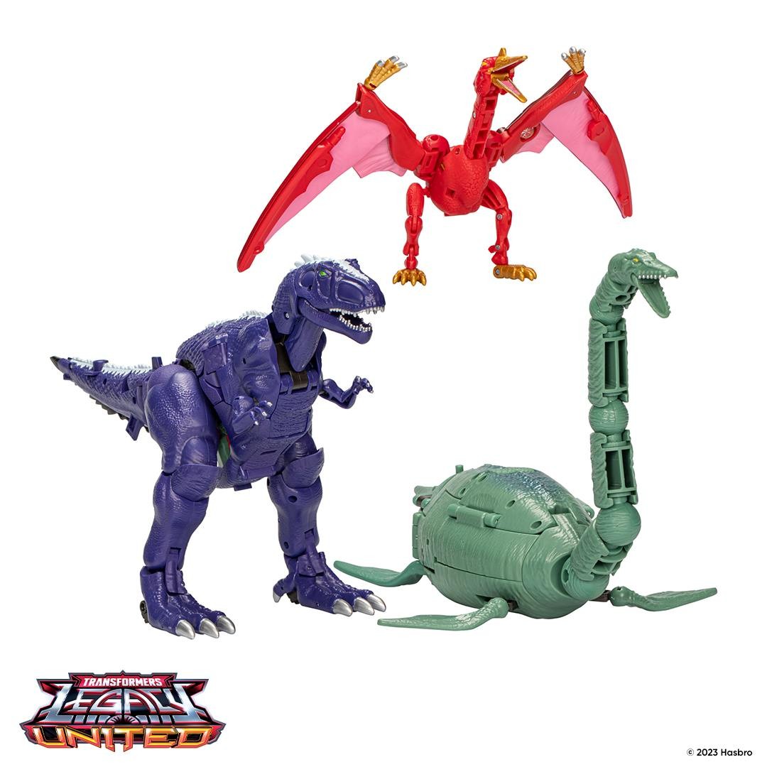 Transformers News: Preorders and Official Images for Commander Magmatron