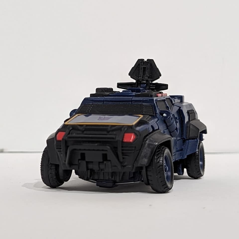 Transformers News: Comparison between Reactivate Soundwave's Toy and Game Model Transformers News: Comparison between Reactivate Soundwave's Toy and Game Model