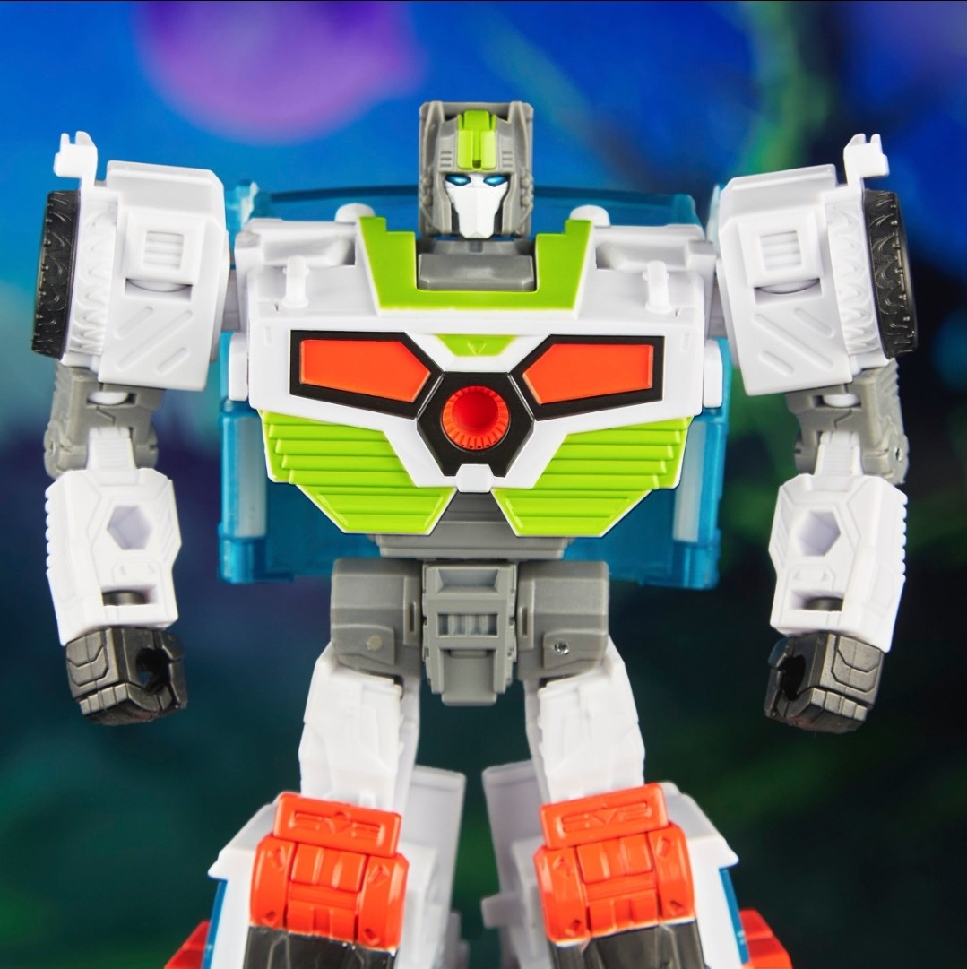 Transformers News: Legacy Evolution Medix is now Available on Pulse