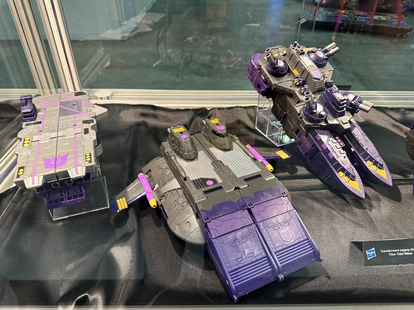 Transformers News: Titan Class Tidal Wave Revealed at Cybertron Fest 2023 in Singapore Transformers News: Titan Class Tidal Wave Revealed at Cybertron Fest 2023 in Singapore