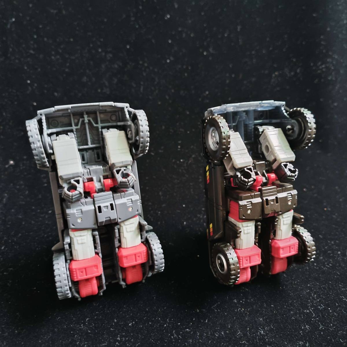 Transformers News: More Images of Gen Selects Trailbreaker in Toon Colours