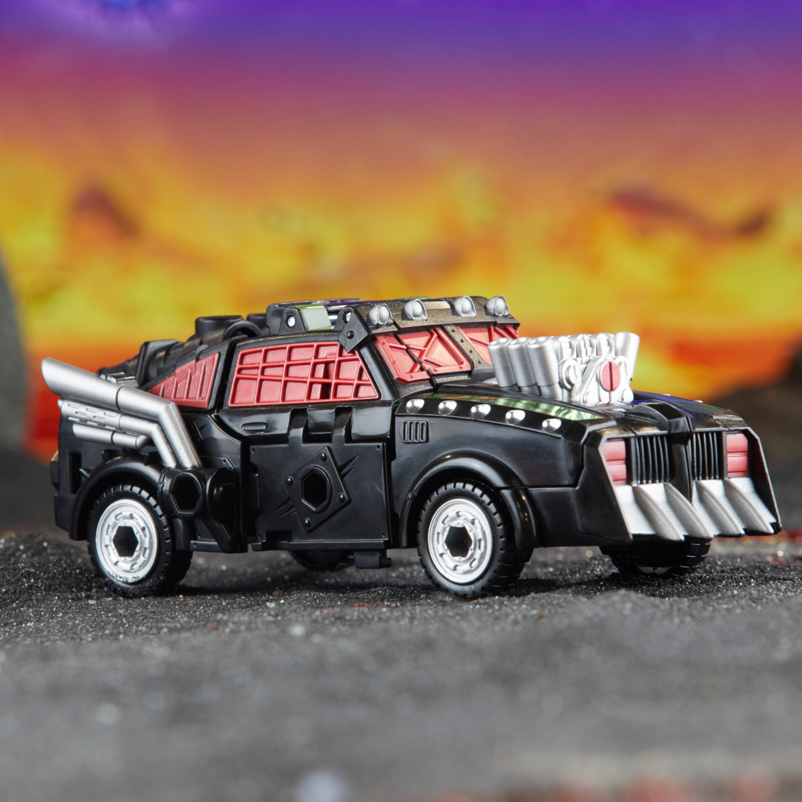 Transformers News: Images Showing Final Deco for Legacy Lockdown + More Images of Star Raiders and Road Pig Sneak Peek