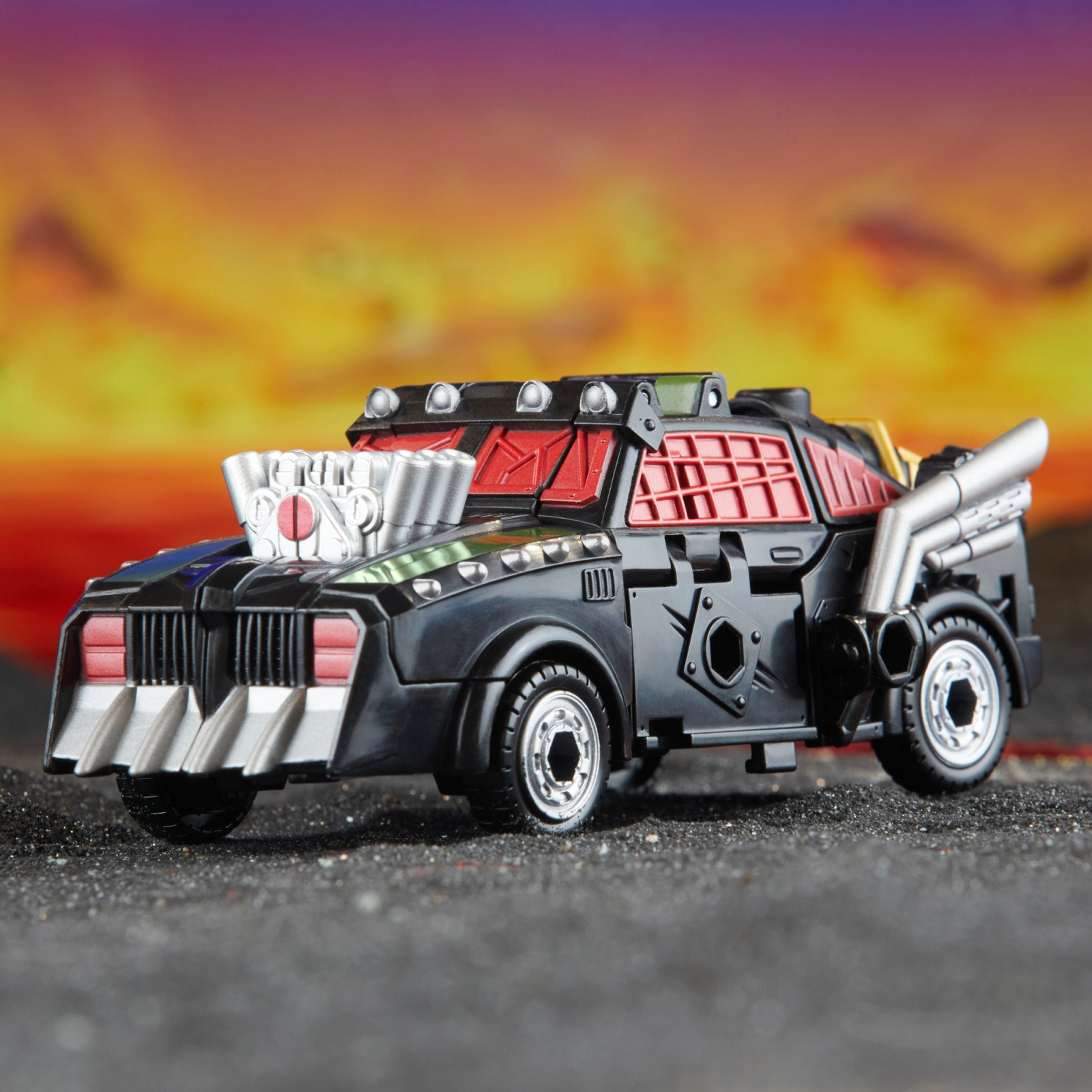 Transformers News: Images Showing Final Deco for Legacy Lockdown + More Images of Star Raiders and Road Pig Sneak Peek