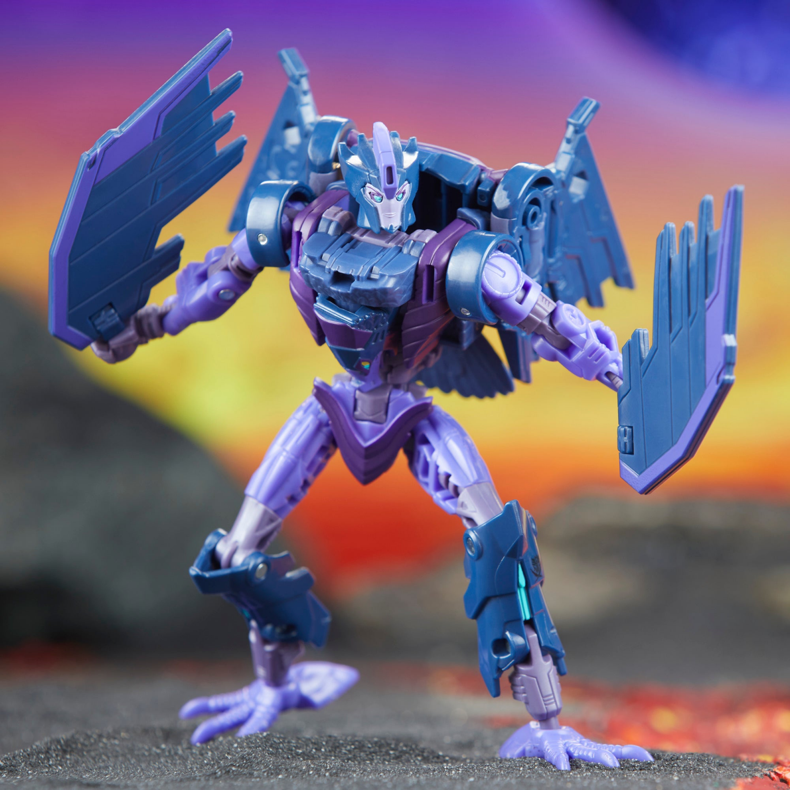 Transformers News: Images Showing Final Deco for Legacy Lockdown + More Images of Star Raiders and Road Pig Sneak Peek