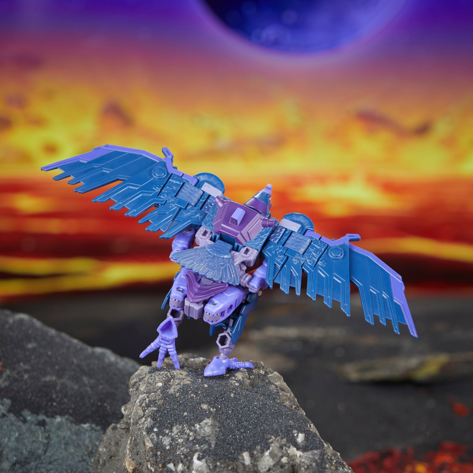 Transformers News: Images Showing Final Deco for Legacy Lockdown + More Images of Star Raiders and Road Pig Sneak Peek
