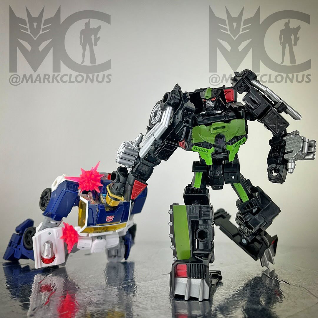 Transformers News: Images Showing Final Deco for Legacy Lockdown + More Images of Star Raiders and Road Pig Sneak Peek