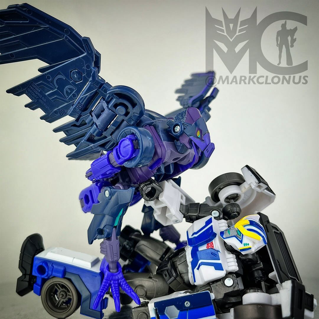 Transformers News: Images Showing Final Deco for Legacy Lockdown + More Images of Star Raiders and Road Pig Sneak Peek