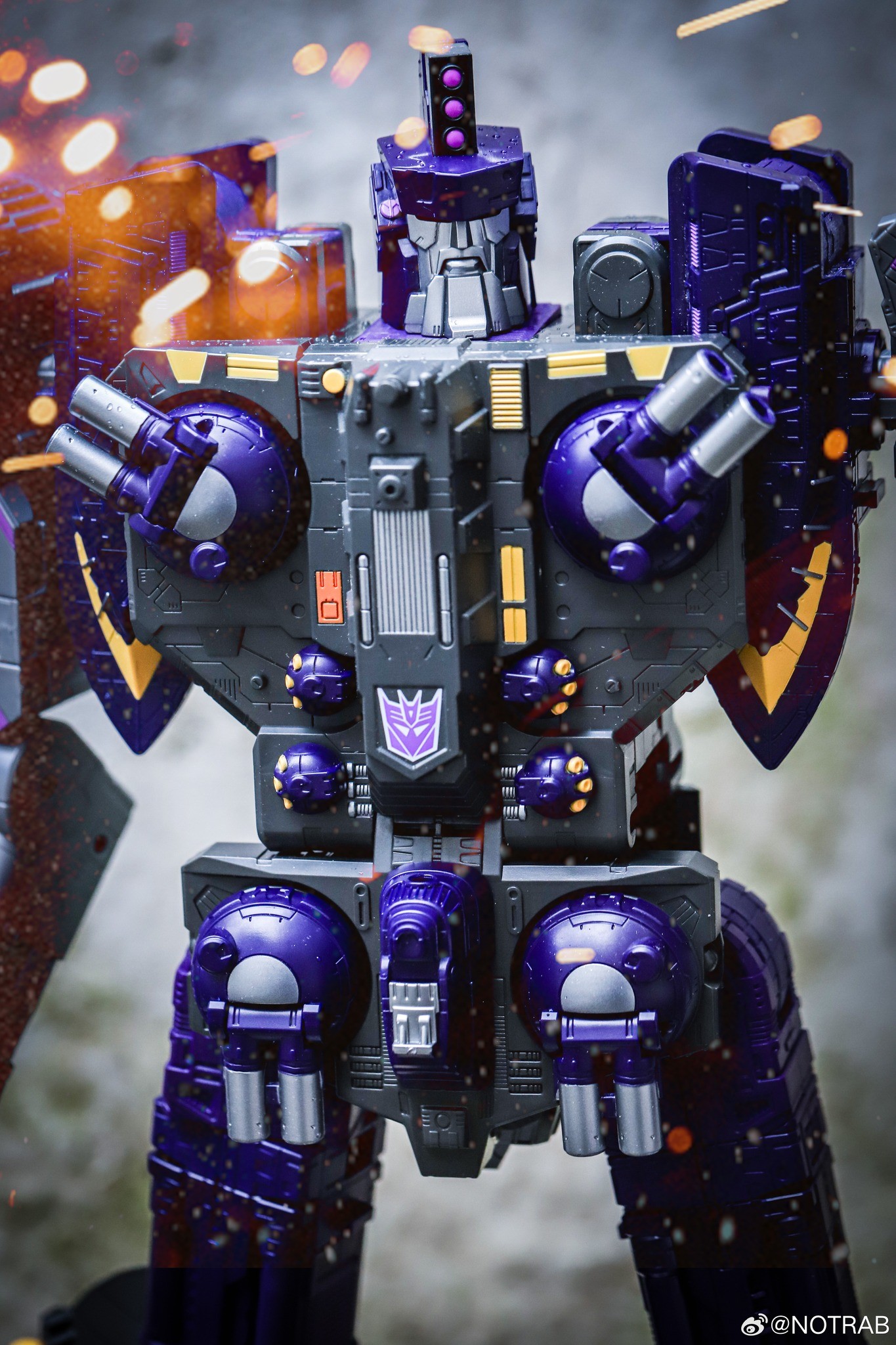 Transformers News: In Hand Images of Legacy United Tidal Wave, Magmatron and More Transformers News: In Hand Images of Legacy United Tidal Wave, Magmatron and More