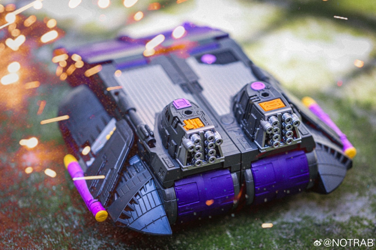 Transformers News: In Hand Images of Legacy United Tidal Wave, Magmatron and More Transformers News: In Hand Images of Legacy United Tidal Wave, Magmatron and More