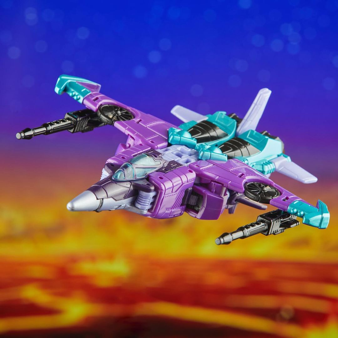 Transformers News: Deisgner Notes and Images for Legacy United Deluxe Slipstream and Quake Transformers News: Deisgner Notes and Images for Legacy United Deluxe Slipstream and Quake
