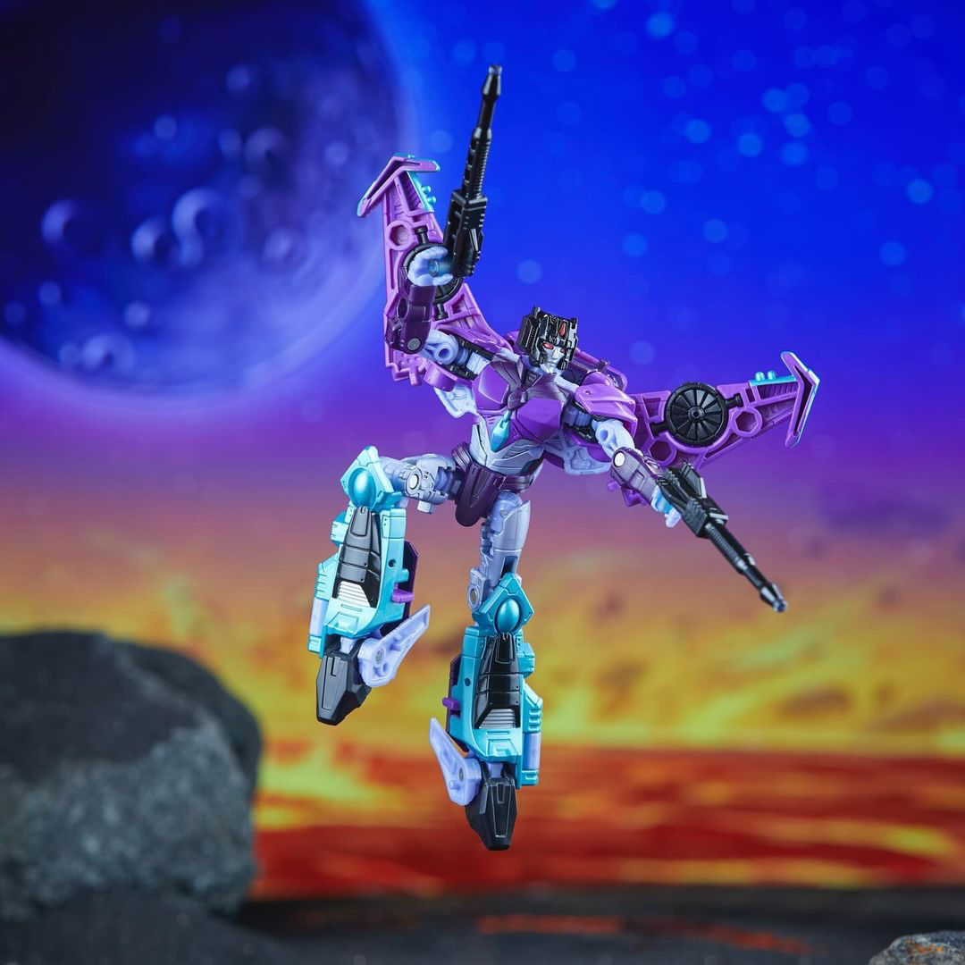 Transformers News: Deisgner Notes and Images for Legacy United Deluxe Slipstream and Quake Transformers News: Deisgner Notes and Images for Legacy United Deluxe Slipstream and Quake