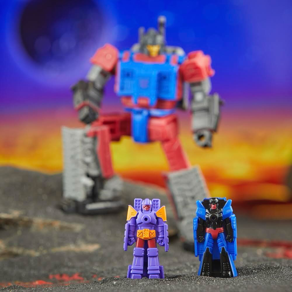 Transformers News: Deisgner Notes and Images for Legacy United Deluxe Slipstream and Quake Transformers News: Deisgner Notes and Images for Legacy United Deluxe Slipstream and Quake