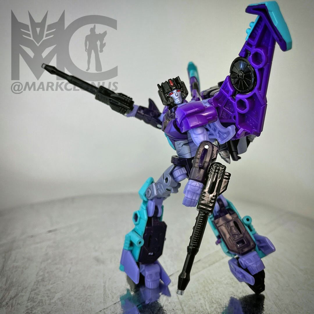 Transformers News: Deisgner Notes and Images for Legacy United Deluxe Slipstream and Quake Transformers News: Deisgner Notes and Images for Legacy United Deluxe Slipstream and Quake