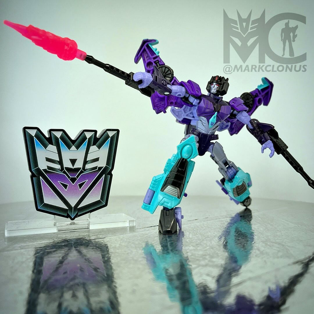 Transformers News: Deisgner Notes and Images for Legacy United Deluxe Slipstream and Quake Transformers News: Deisgner Notes and Images for Legacy United Deluxe Slipstream and Quake