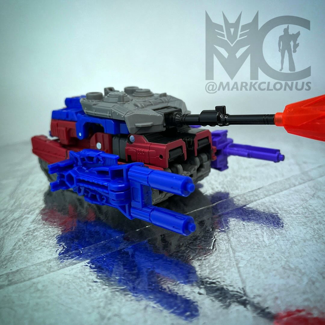 Transformers News: Deisgner Notes and Images for Legacy United Deluxe Slipstream and Quake Transformers News: Deisgner Notes and Images for Legacy United Deluxe Slipstream and Quake